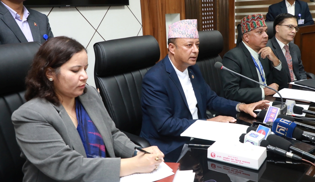 दीपक खड्का