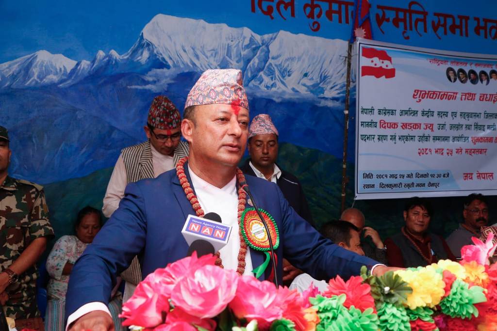 दीपक खड्का