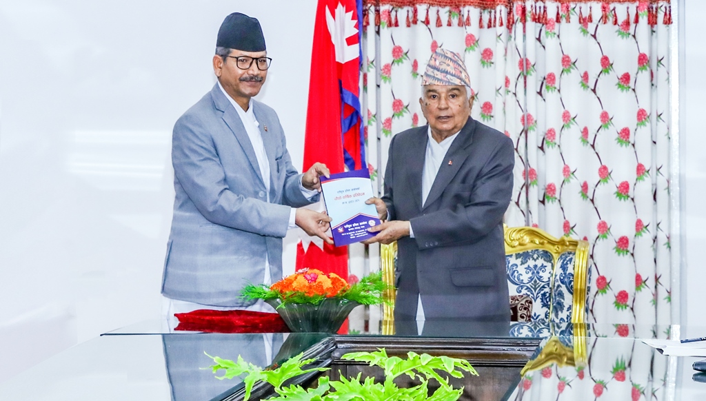 राष्ट्रपति पौडेलसमक्ष राष्ट्रिय दलित आयोगको प्रतिवेदन पेस