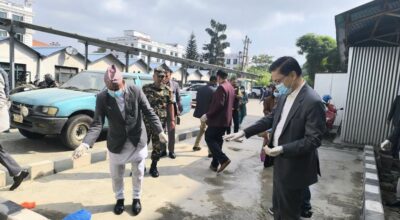 सिँचाइमन्त्री खड्का सरसफाइ अभियानमा सहभागी