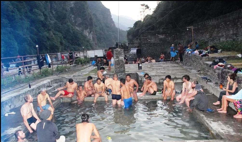 भुरुङ्ग तातोपानी