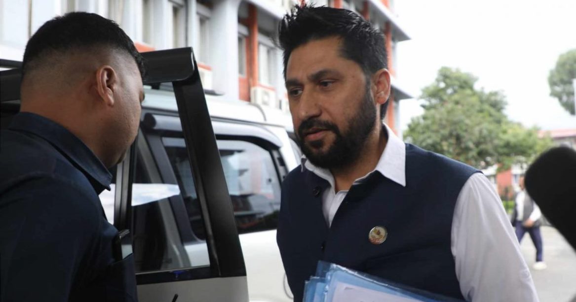 पूर्वगृहमन्त्री रवि लामिछाने पक्राउ