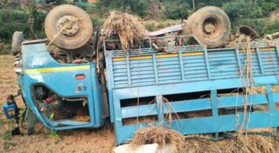 सल्यानमा मिनी ट्रक दुर्घटना