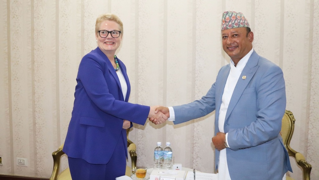 ऊर्जामन्त्री खड्कासँग नर्वेका राजदूतको शिष्टाचार भेट