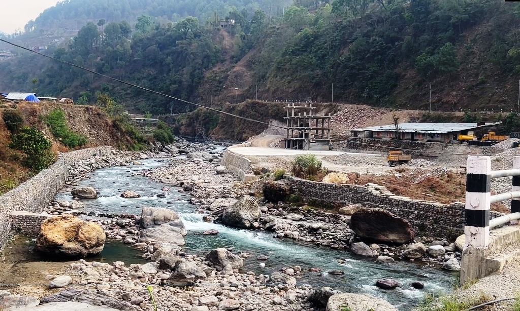 सीमा विवादका कारण बसपार्क निर्माण अवरुद्ध