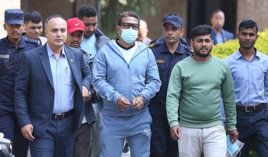 दीपक मनाङे