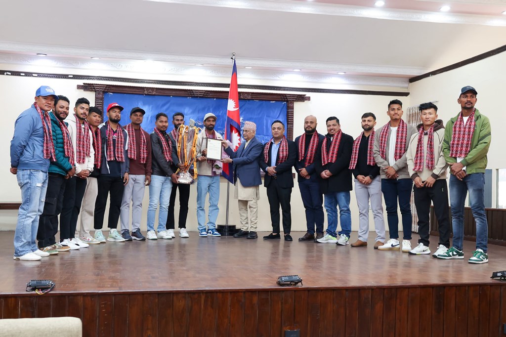 एनपिएल विजेता जनकपुर बोल्ट्सलाई प्रधानमन्त्री ओलीको सम्मान