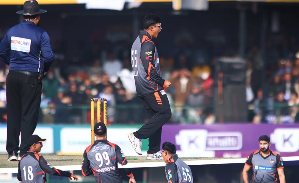 चितवन ३३ रनले विजयी