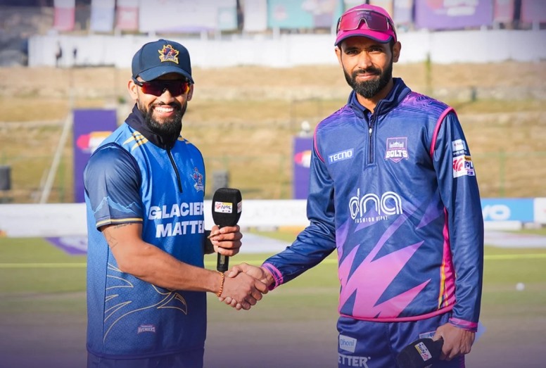 पोखरा एभेन्जर्सविरुद्ध पहिले फिल्डिङ गर्दै जनकपुर