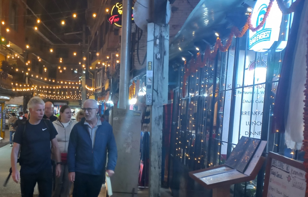 ठमेलमा पर्यटक