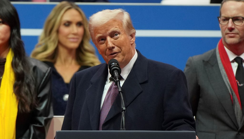 डोनाल्ड ट्रम्प