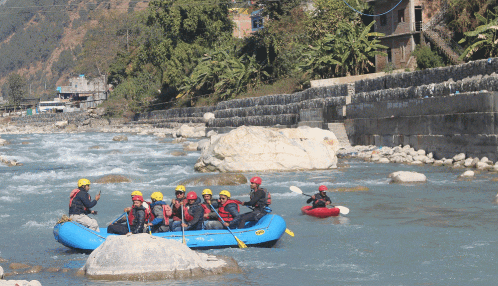कालीगण्डकी नदीमा र्‍याफ्टिङ सञ्चालन