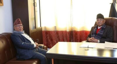 अध्यक्ष प्रचण्ड र माधव नेपाल