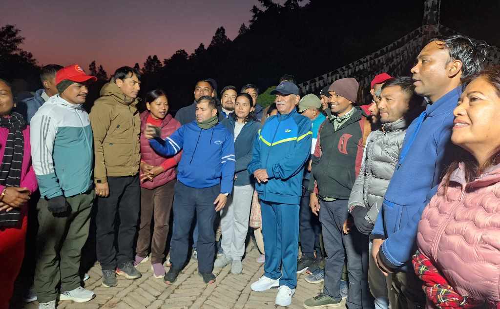 प्रचण्डद्वारा पाण्डवेश्वर मन्दिरको अवलोकन