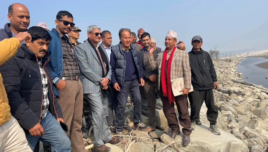 रमेश लेखक