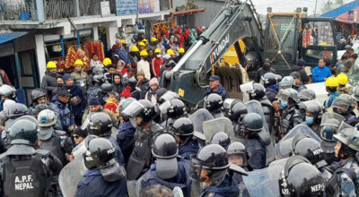 पाथीभरा क्षेत्रमा प्रहरी र आन्दोलनकारीबीच झडप