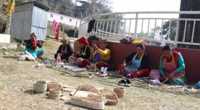 खेर जाने केराको थम्बाबाट सामग्री उत्पादन