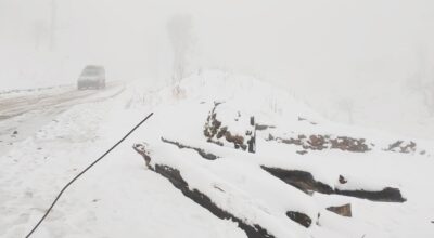 हिमपातका कारण मध्यपहाडी लोकमार्ग अवरुद्ध