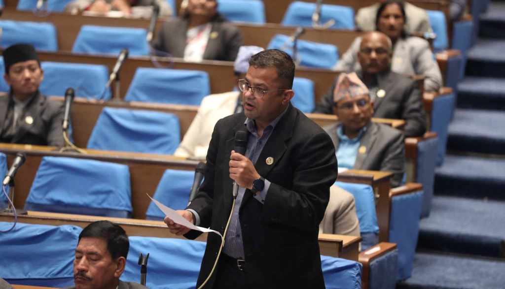 पदम गिरी