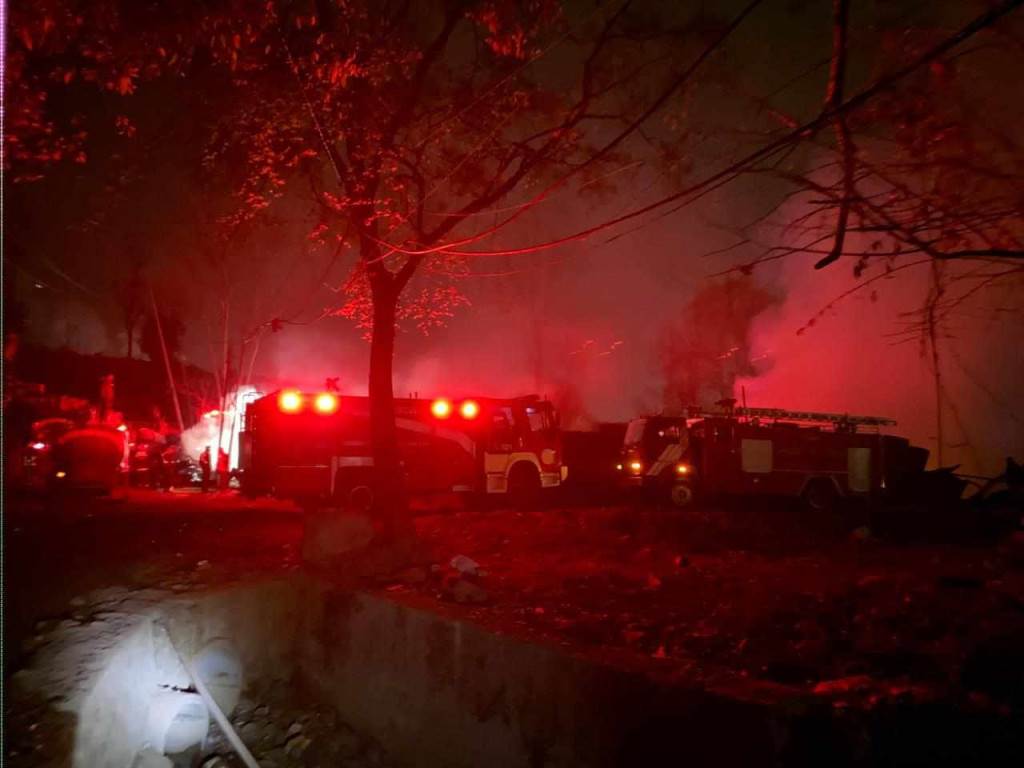 काठमाडौँको चन्द्रागिरिमा प्लाष्टिक कारखानामा आगलागी