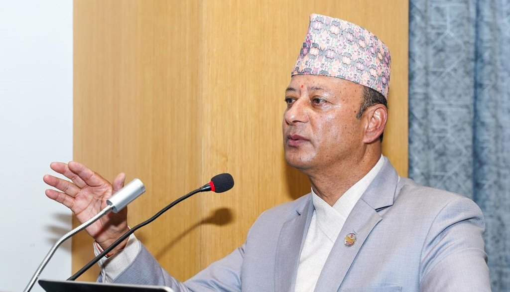 दीपक खड्का