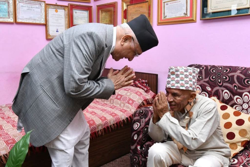 प्रधानमन्त्री ओलीद्वारा वरिष्ठ पत्रकार रिसालको निधनप्रति दुःख व्यक्त