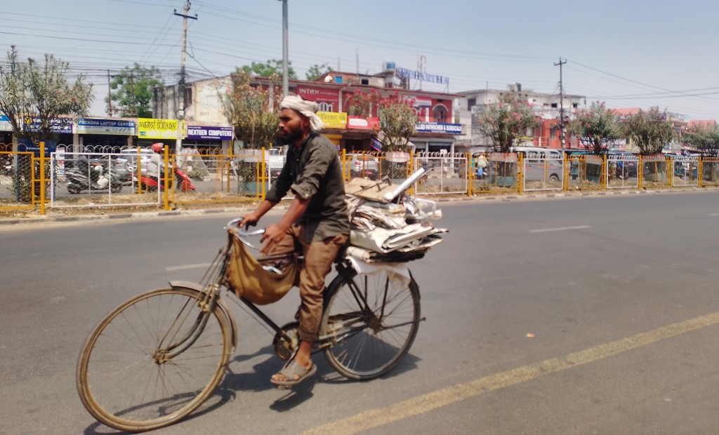 कबाडको अवैध निकासी
