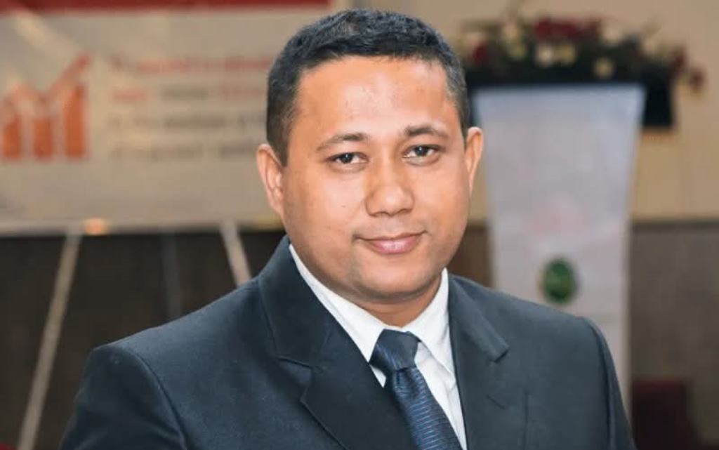 शिशिर खनाल