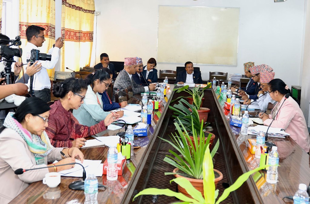 अर्थसमिति