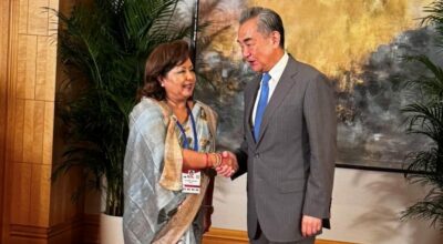 परराष्ट्रमन्त्री डा. राणा र चिनियाँ विदेशमन्त्रीबीच द्विपक्षीय भेटवार्ता