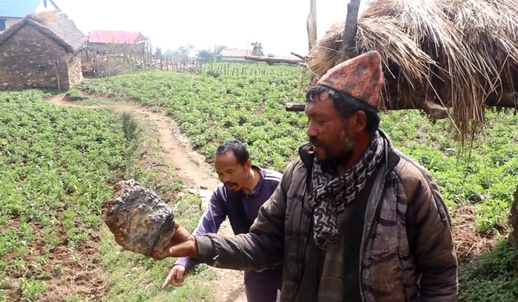 संरक्षणको पर्खाइमा सेल्मे फलाम खानी