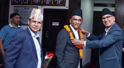 अर्थमन्त्रीसँग नवनियुक्त गभर्नरको भेटवार्ता