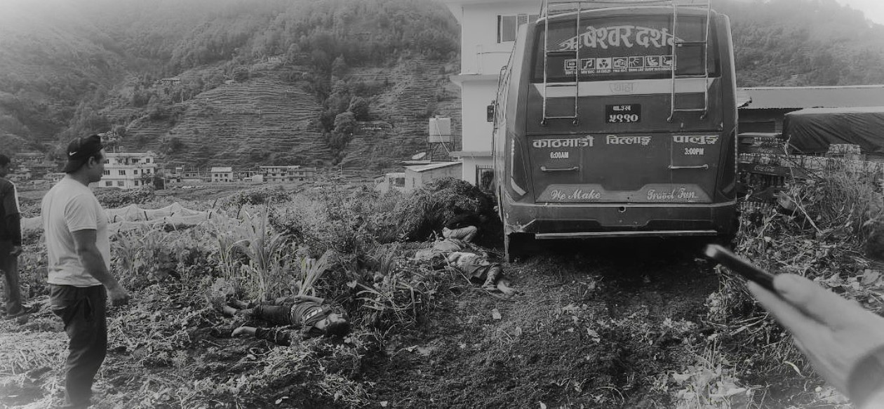 मकवानपुरमा बसको ठक्कर