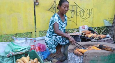 तीन दशकदेखि मकै बेचेर आत्मनिर्भर ‘शान्ति’