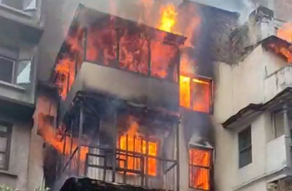 मखनटोलमा आगलागी