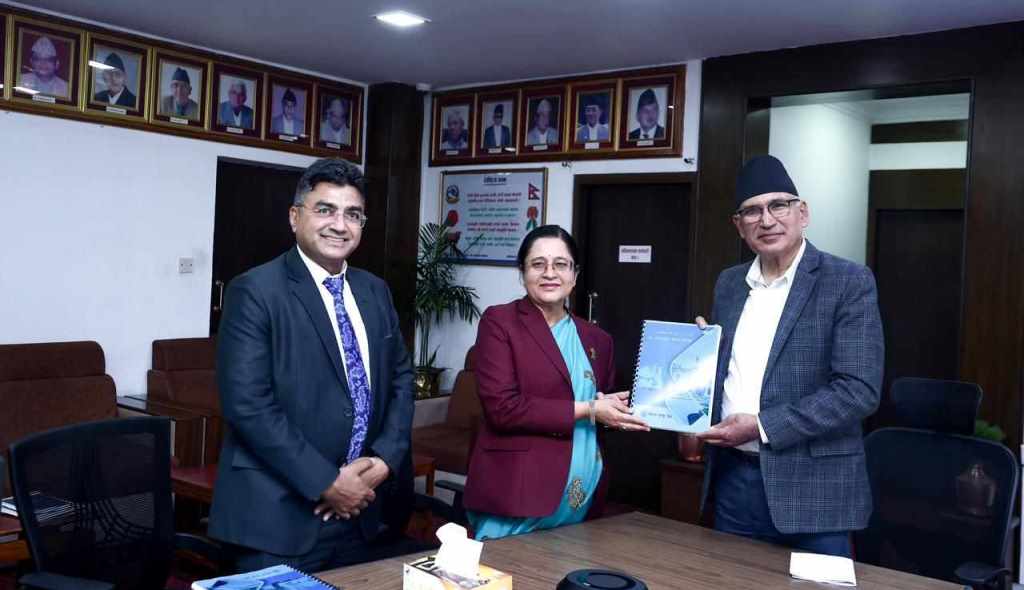 राष्ट्र बैंकद्वारा पूर्वबजेटकालीन समीक्षा प्रतिवेदन अर्थ मन्त्रालयमा पेस