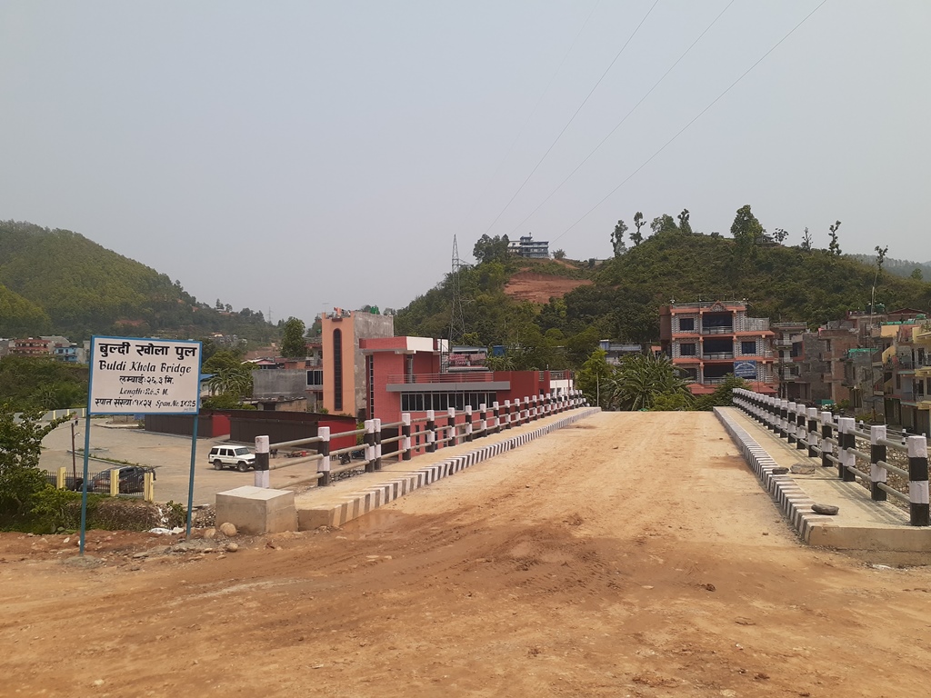तनहुँको बुल्दीखोलामा पुल निर्माण