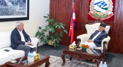 केपी शर्मा ओली र नवीन श्रीवास्तव