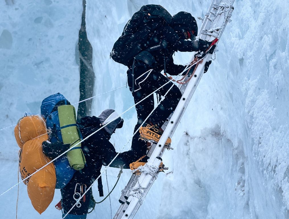 सर्वोच्च शिखर आरोहण