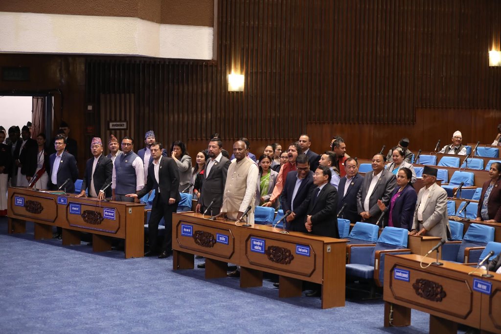 प्रतिपक्षद्वारा सदन अवरोध