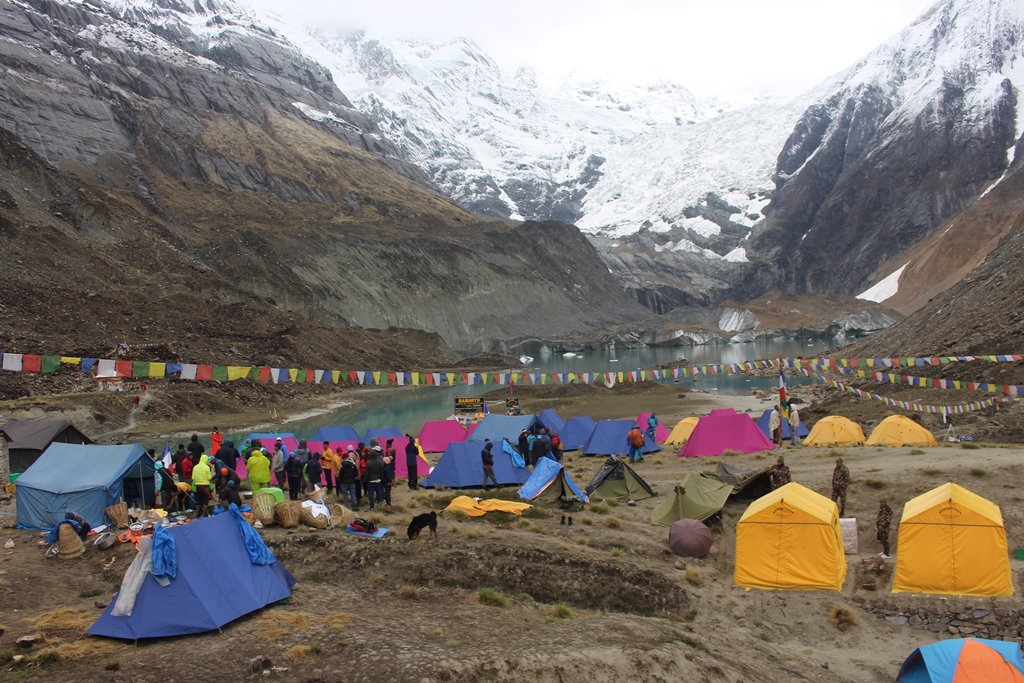 अन्नपूर्ण हिमालको आधार शिविर