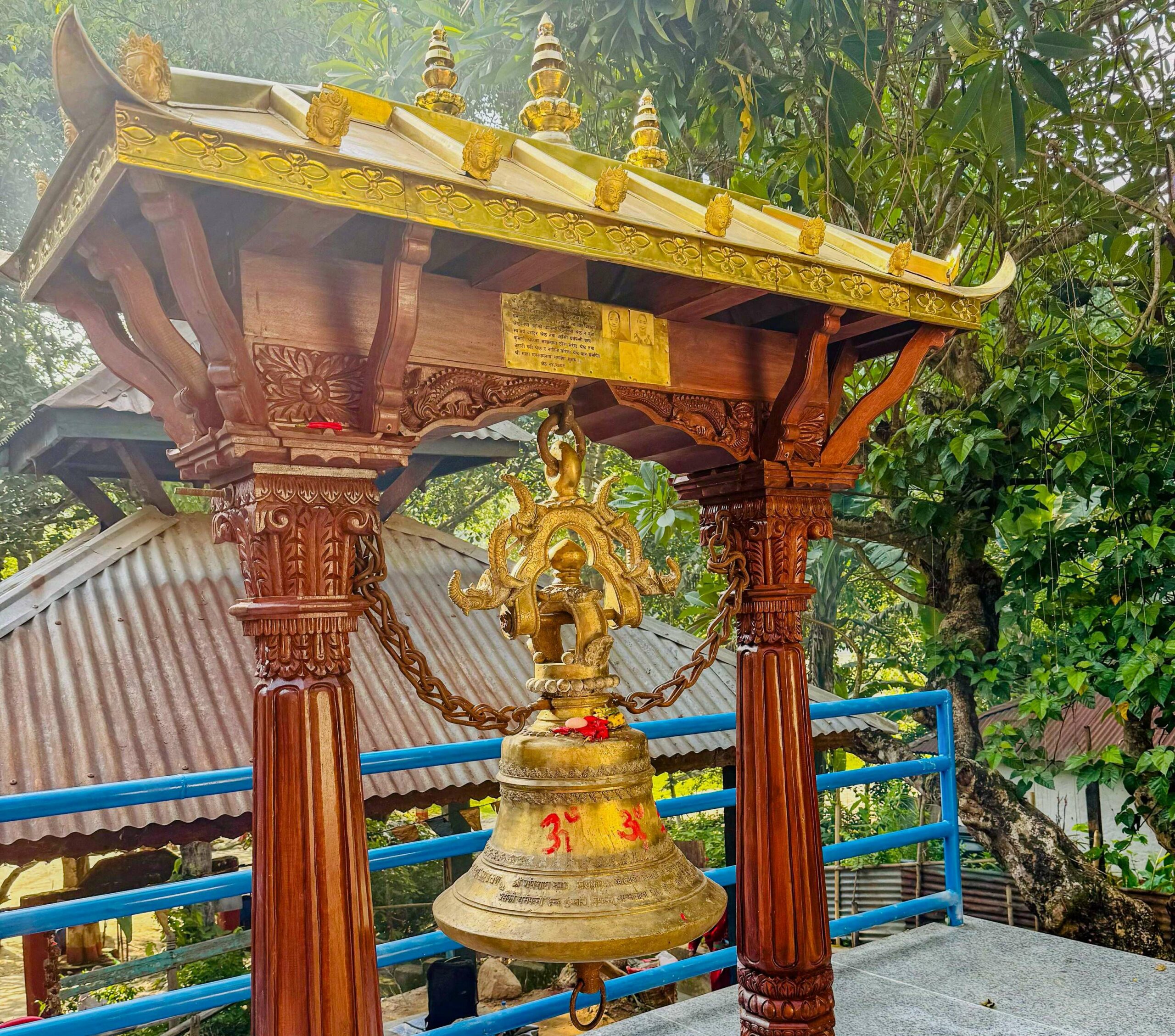 मनकामना धाममा २१६ किलोको घण्टी चढाइयो