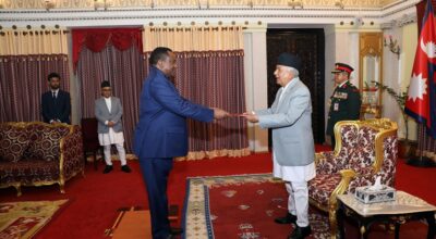 राष्ट्रपति पौडेलसमक्ष राजदूतहरुद्वारा ओहोदाको प्रमाणपत्र पेश