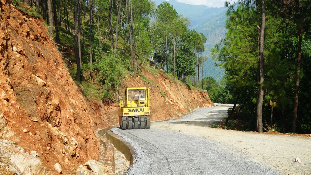 रत्नेचौर–भकुण्डे सडक