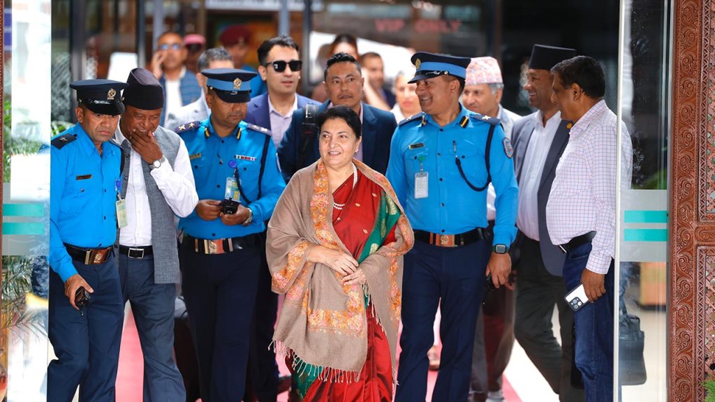 पूर्वराष्ट्रपति भण्डारी स्वदेश फिर्ता