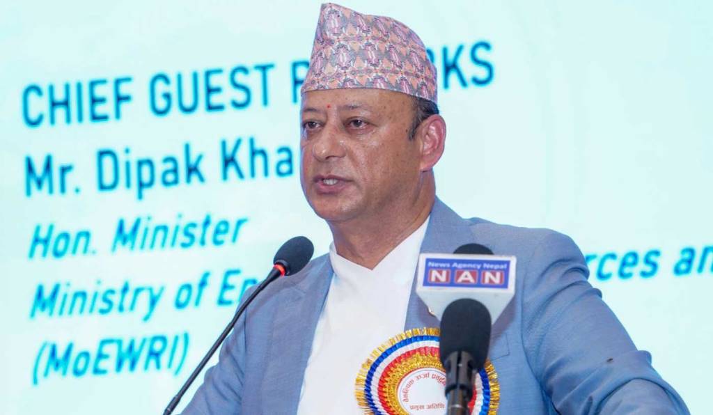 दीपक खड्का