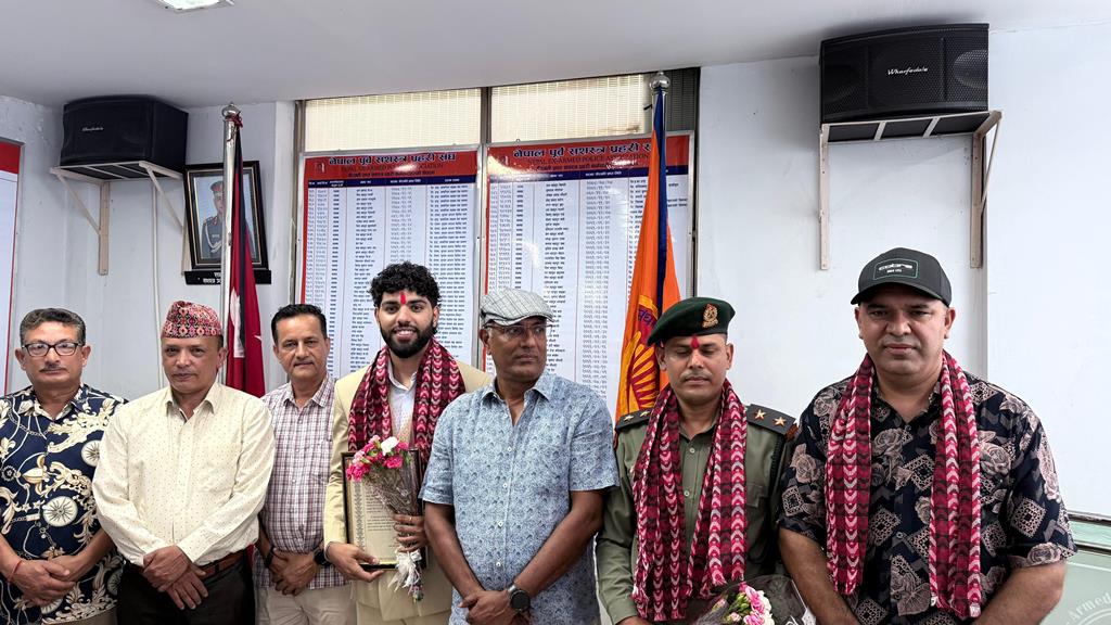  आयुष दुलाल