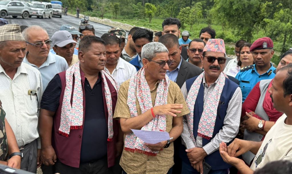 रमेश लेखक