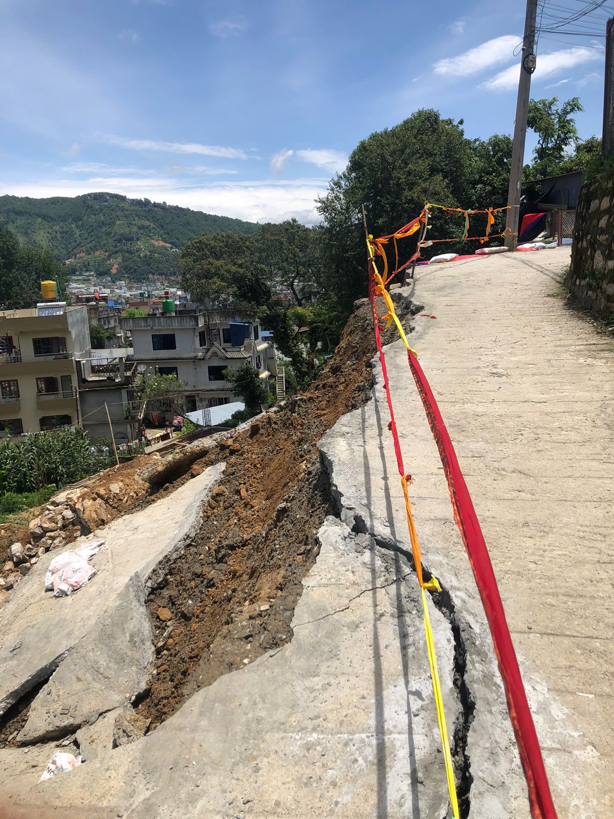 चन्द्रागिरिका तीन वडा पहिरो उच्च जोखिममा