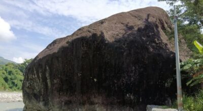 ऐतिहासिक ठूलढुङ्गा